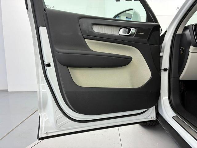 XC40 アルティメット B4 AWD Googleインフォテイメントシステム harman/kardonプレミアムサウンドシステム アダプティブクルーズコントロール ワイヤレススマートフォンチャージ 360°ドライブレコーダー(25枚目)