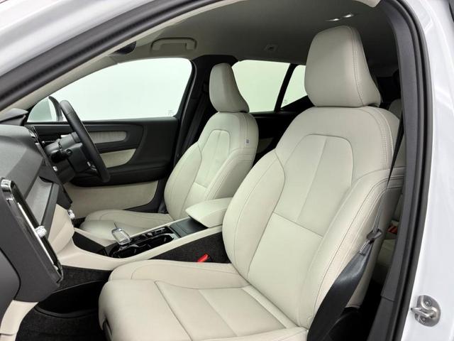 ＸＣ４０ ウルトラ　Ｂ４　ＡＷＤ　Ｇｏｏｇｌｅインフォテイメントシステム　ｈａｒｍａｎ／ｋａｒｄｏｎプレミアムサウンドシステム　アダプティブクルーズコントロール　ワイヤレススマートフォンチャージ　ＥＴＣ車載器（18枚目）