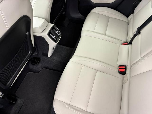 ＸＣ４０ ウルトラ　Ｂ４　ＡＷＤ　Ｇｏｏｇｌｅインフォテイメントシステム　ｈａｒｍａｎ／ｋａｒｄｏｎプレミアムサウンドシステム　アダプティブクルーズコントロール　ワイヤレススマートフォンチャージ　ＥＴＣ車載器（21枚目）