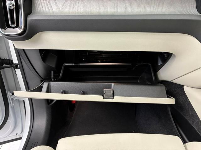 ＸＣ４０ ウルトラ　Ｂ４　ＡＷＤ　Ｇｏｏｇｌｅインフォテイメントシステム　ｈａｒｍａｎ／ｋａｒｄｏｎプレミアムサウンドシステム　アダプティブクルーズコントロール　ワイヤレススマートフォンチャージ　ＥＴＣ車載器（38枚目）