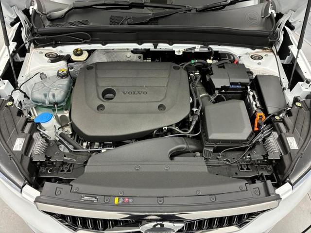 ＸＣ４０ ウルトラ　Ｂ４　ＡＷＤ　Ｇｏｏｇｌｅインフォテイメントシステム　ｈａｒｍａｎ／ｋａｒｄｏｎプレミアムサウンドシステム　アダプティブクルーズコントロール　ワイヤレススマートフォンチャージ　ＥＴＣ車載器（48枚目）