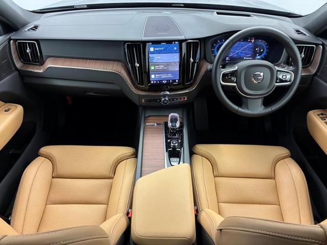 ＸＣ６０ ウルトラ　Ｂ５　ＡＷＤ　Ｇｏｏｇｌｅインフォテイメントシステム　ｈａｒｍａｎ／ｋａｒｄｏｎプレミアムサウンドシステム　アダプティブクルーズコントロール　電動チルトアップ機構付きガラス・サンルーフ（3枚目）