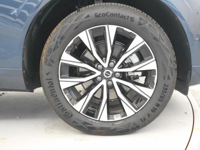 ＸＣ６０ ウルトラ　Ｂ５　ＡＷＤ　Ｇｏｏｇｌｅインフォテイメントシステム　ｈａｒｍａｎ／ｋａｒｄｏｎプレミアムサウンドシステム　アダプティブクルーズコントロール　電動チルトアップ機構付きガラス・サンルーフ（11枚目）