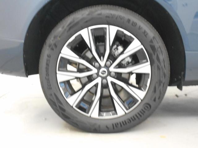 ＸＣ６０ ウルトラ　Ｂ５　ＡＷＤ　Ｇｏｏｇｌｅインフォテイメントシステム　ｈａｒｍａｎ／ｋａｒｄｏｎプレミアムサウンドシステム　アダプティブクルーズコントロール　電動チルトアップ機構付きガラス・サンルーフ（12枚目）