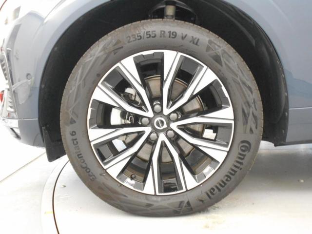 ＸＣ６０ ウルトラ　Ｂ５　ＡＷＤ　Ｇｏｏｇｌｅインフォテイメントシステム　ｈａｒｍａｎ／ｋａｒｄｏｎプレミアムサウンドシステム　アダプティブクルーズコントロール　電動チルトアップ機構付きガラス・サンルーフ（13枚目）