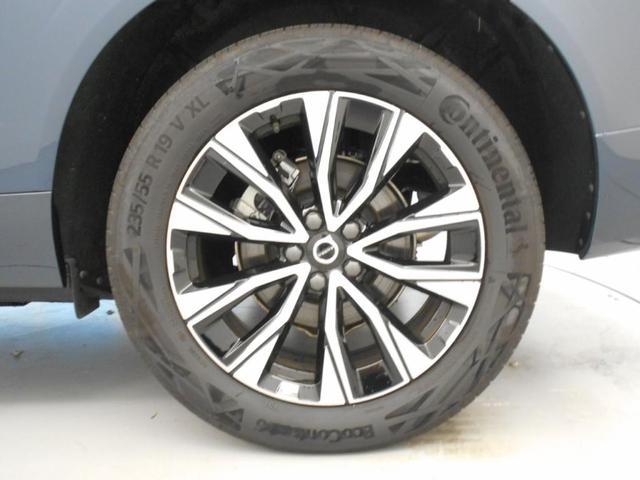 ＸＣ６０ ウルトラ　Ｂ５　ＡＷＤ　Ｇｏｏｇｌｅインフォテイメントシステム　ｈａｒｍａｎ／ｋａｒｄｏｎプレミアムサウンドシステム　アダプティブクルーズコントロール　電動チルトアップ機構付きガラス・サンルーフ（14枚目）