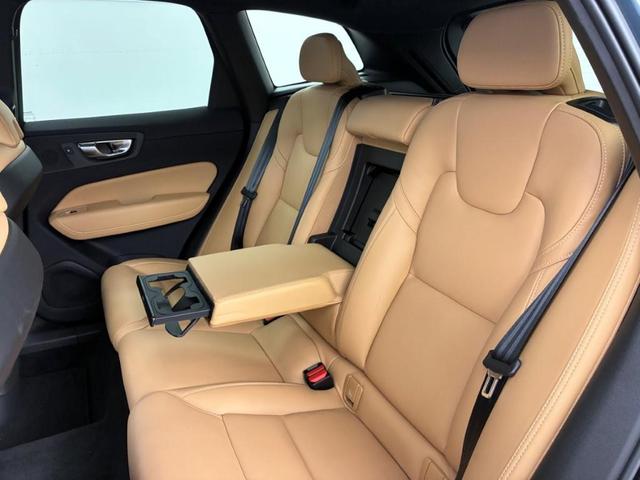 ＸＣ６０ ウルトラ　Ｂ５　ＡＷＤ　Ｇｏｏｇｌｅインフォテイメントシステム　ｈａｒｍａｎ／ｋａｒｄｏｎプレミアムサウンドシステム　アダプティブクルーズコントロール　電動チルトアップ機構付きガラス・サンルーフ（19枚目）