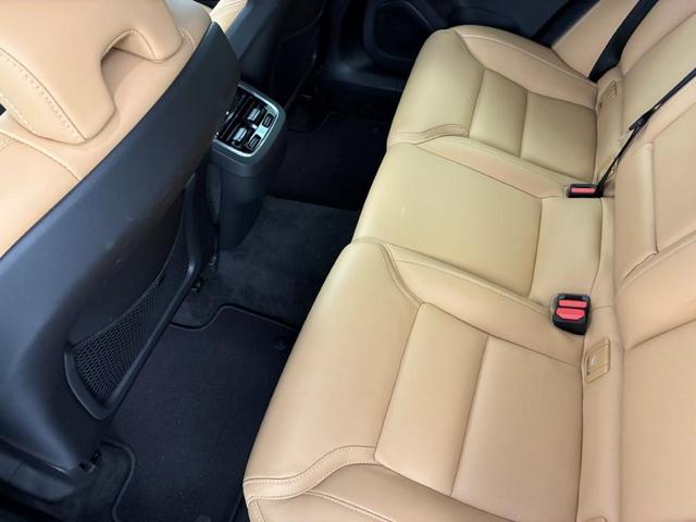 ＸＣ６０ ウルトラ　Ｂ５　ＡＷＤ　Ｇｏｏｇｌｅインフォテイメントシステム　ｈａｒｍａｎ／ｋａｒｄｏｎプレミアムサウンドシステム　アダプティブクルーズコントロール　電動チルトアップ機構付きガラス・サンルーフ（20枚目）