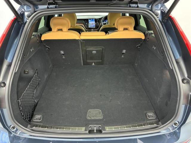 ＸＣ６０ ウルトラ　Ｂ５　ＡＷＤ　Ｇｏｏｇｌｅインフォテイメントシステム　ｈａｒｍａｎ／ｋａｒｄｏｎプレミアムサウンドシステム　アダプティブクルーズコントロール　電動チルトアップ機構付きガラス・サンルーフ（45枚目）