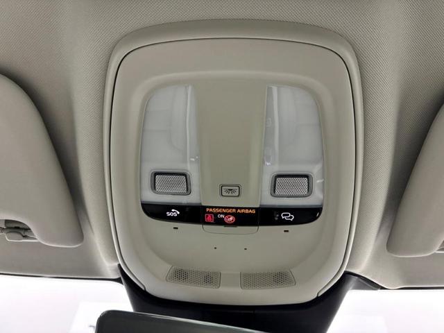 Ｖ６０ クロスカントリー　ウルトラ　Ｂ５　ＡＷＤ　Ｇｏｏｇｌｅインフォテイメントシステム　Ｂｏｗｅｒｓ＆Ｗｉｌｋｉｎｓプレミアムサウンドシステム　アダプティブクルーズコントロール　ワイヤレススマートフォンチャージ　ヘッドアップディスプレイ（37枚目）