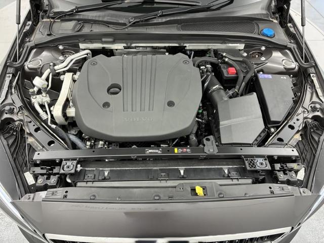 Ｖ６０ クロスカントリー　ウルトラ　Ｂ５　ＡＷＤ　Ｇｏｏｇｌｅインフォテイメントシステム　Ｂｏｗｅｒｓ＆Ｗｉｌｋｉｎｓプレミアムサウンドシステム　アダプティブクルーズコントロール　ワイヤレススマートフォンチャージ　ヘッドアップディスプレイ（50枚目）