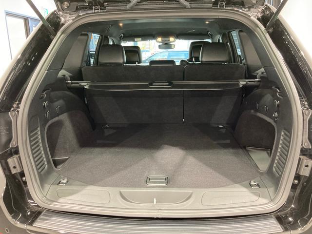 アルティテュード 認定中古車保証 整備付き 限定車アルティチュード 20インチブラックアルミホイール ボディ同色フェンダー・バンパー 純正8.4インチナビ バックカメラ ETC エアサスペンション(13枚目)