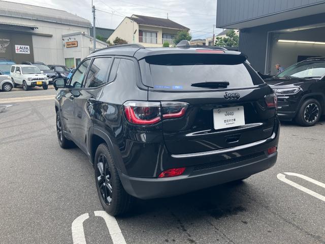 左リア画像です。