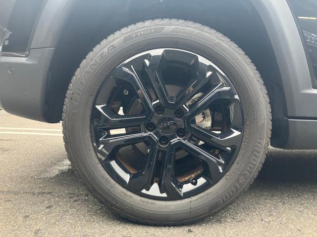 全国のＪＥＥＰ正規ディーラーにて保証整備をお受けいただけます。