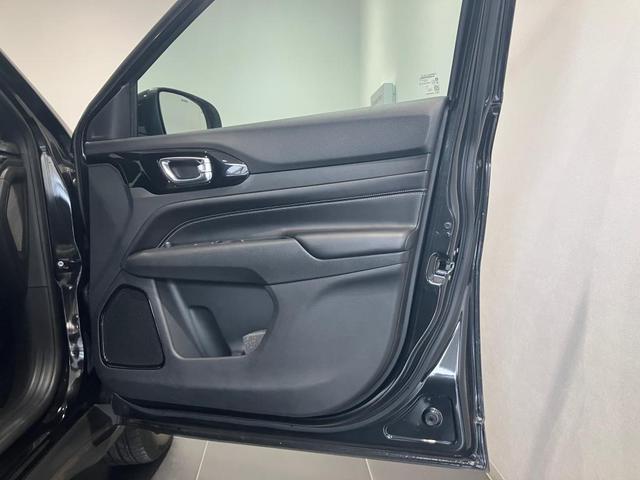 運転席ドアパネルです。