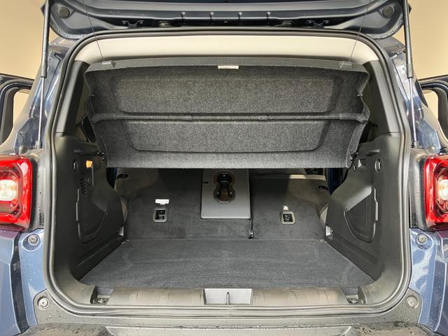ジープ・レネゲード リミテッド 認定中古車 整備付き アダプティブクルーズコントロール 純正ホイール LEDヘッドライト(31枚目)