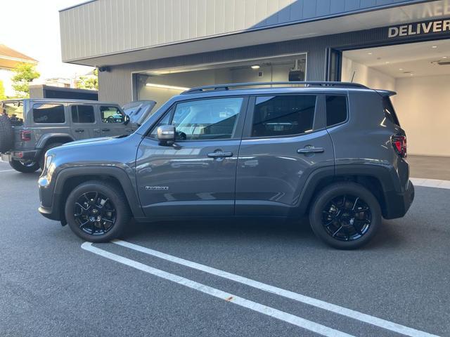 ジープ・レネゲード リミテッド　認定中古車保証　整備付　レザーシート　シートヒーター　純正ナビ　バックカメラ　アダプティブクルーズコントロール　ＥＴＣ（12枚目）