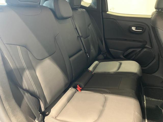 ジープ・レネゲード リミテッド　認定中古車保証　整備付　レザーシート　シートヒーター　純正ナビ　バックカメラ　アダプティブクルーズコントロール　ＥＴＣ（22枚目）