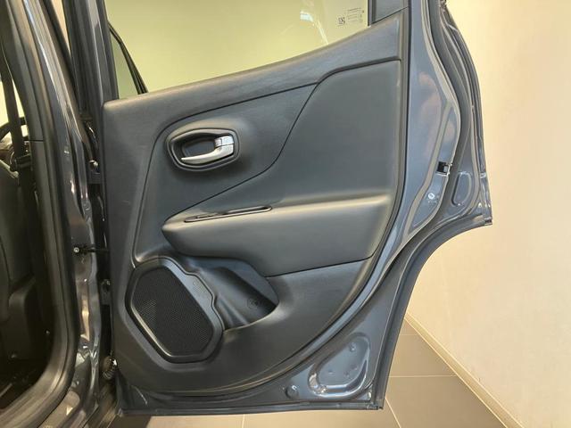 ジープ・レネゲード リミテッド　認定中古車保証　整備付　レザーシート　シートヒーター　純正ナビ　バックカメラ　アダプティブクルーズコントロール　ＥＴＣ（23枚目）