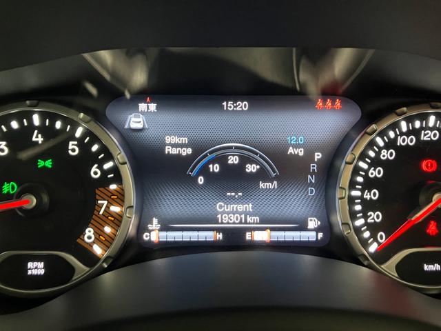 ジープ・レネゲード リミテッド　認定中古車保証　整備付　レザーシート　シートヒーター　純正ナビ　バックカメラ　アダプティブクルーズコントロール　ＥＴＣ（36枚目）