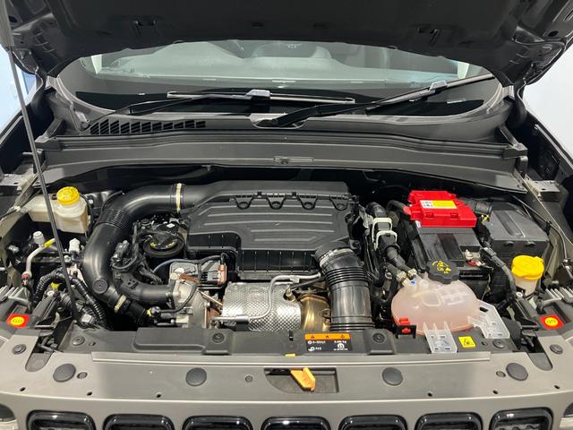 ジープ・レネゲード リミテッド　認定中古車保証　整備付　レザーシート　シートヒーター　純正ナビ　バックカメラ　アダプティブクルーズコントロール　ＥＴＣ（37枚目）