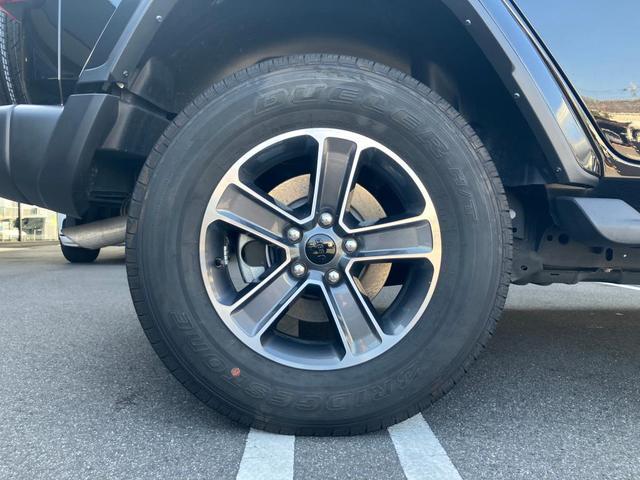 ジープ・ラングラーアンリミテッド サハラ 新車保証継承 整備付 レザーシート シートヒーター 純正ナビ バックカメラ アダプティブクルーズコントロール ETC(15枚目)