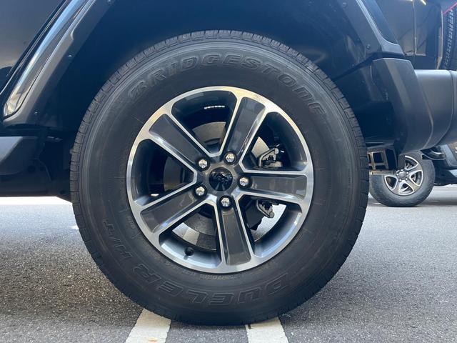 ジープ・ラングラーアンリミテッド サハラ 新車保証継承 整備付 レザーシート シートヒーター 純正ナビ バックカメラ アダプティブクルーズコントロール ETC(16枚目)