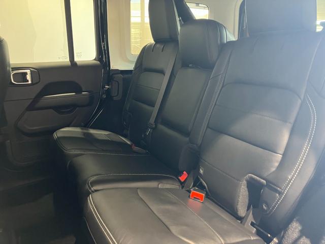 ジープ・ラングラーアンリミテッド サハラ 新車保証継承 整備付 レザーシート シートヒーター 純正ナビ バックカメラ アダプティブクルーズコントロール ETC(29枚目)