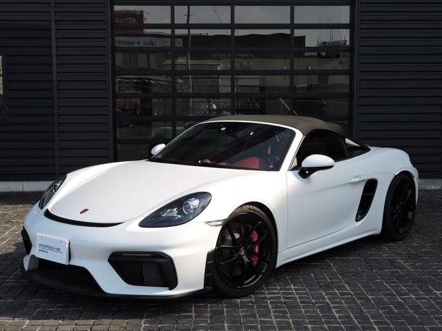 ７１８スパイダー ７１８スパイダー　ＰＤＫ　Ｓｐｙｄｅｒクラシックインテリア　シートヒーター　２ゾーンオートエアコン　ヒーター付きステアリングホイール　フロアマット　助手席ラゲッジネット　スモーカー　パッケージ　電動可倒式ドアミラー（2枚目）