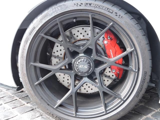 ７１８ケイマン ７１８ケイマンＧＴ４　ＲＳ　クラブ・スポーツ・パッケージ　ヴァイザッハパッケージ　フロントアクスルリフト　クロノパッケージ　ホイール（サテンブラック塗装）　フロアマット　ＰＤＬＳ付きＬＥＤメインヘッドライト（17枚目）