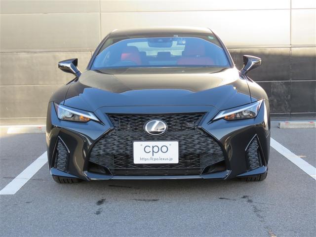 ＩＳ ＩＳ３００　Ｆスポーツ　後席サイドエアバッグ　衝突被害軽減ブレーキ　ペダル踏み間違い時加速抑制装置　ドライブレコーダー前後タイプ　地デジＴＶ（フルセグ）　ＬＥＤヘッドランプ　パワーシート（5枚目）