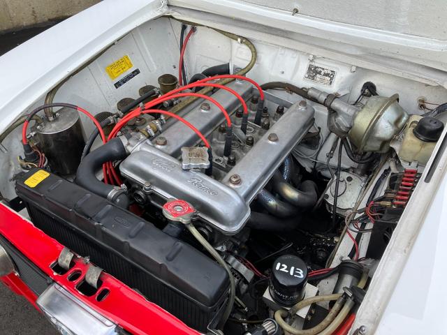 ジュリア 　１９７０年式　１３００Ｔｉ　ＥＧ２０００ｃｃ載せ替え　ＷＥＢＥＲツインキャブ　２人乗り　カフェレーサー仕様（18枚目）