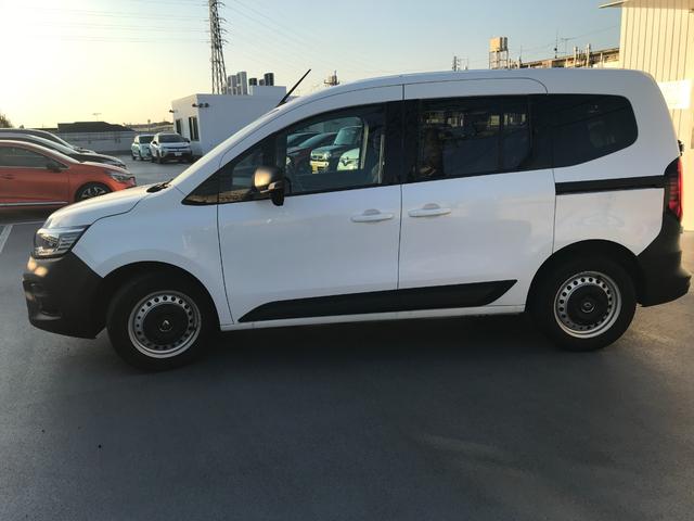 カングー クレアティフ ディーゼルモデル ワンオーナー/ETC/ドライブレコーダー付き(8枚目)