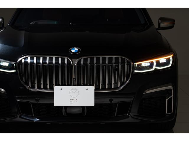 ７シリーズ Ｍ７６０Ｌｉ　ｘＤｒｉｖｅ　後期ＬＣＩモデル　Ｖ１２エンジン搭載モデル　コニャック内装　スカイラウンジサンルーフ　Ｂｏｗｅｒｓ＆Ｗｉｌｋｉｎｓ　リアエンターテイメント　純正ＯＰ（フロアマット／ドラレコ／ＭＰトランクスポイラー）（13枚目）