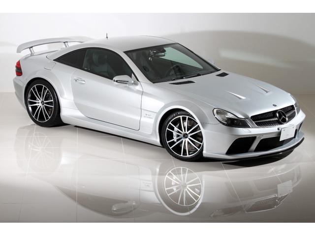 ＳＬ６５　ブラックシリーズ　世界限定３５０台　ＵＳバージョン（１７５台）　２０１１年／２９４８ｋｍ時に日本に輸入　国内３オーナー　ディーラー（ヤナセ）整備車両　ドアパネル以外すべてドライカーボン製ボディ　　コレクターズ・アイテム(4枚目)