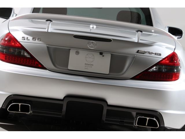 ＳＬ６５　ブラックシリーズ　世界限定３５０台　ＵＳバージョン（１７５台）　２０１１年／２９４８ｋｍ時に日本に輸入　国内３オーナー　ディーラー（ヤナセ）整備車両　ドアパネル以外すべてドライカーボン製ボディ　　コレクターズ・アイテム(17枚目)