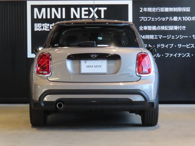 ＭＩＮＩ クーパーＤ　クラシック・トリム　認定中古車／純正ナビ／純正バックカメラ／Ｂｌｕｅｔｏｏｔｈ／ユニオンジャックテールライト／アンビエントライト／ブラックルーフ／２トーンカラー（14枚目）