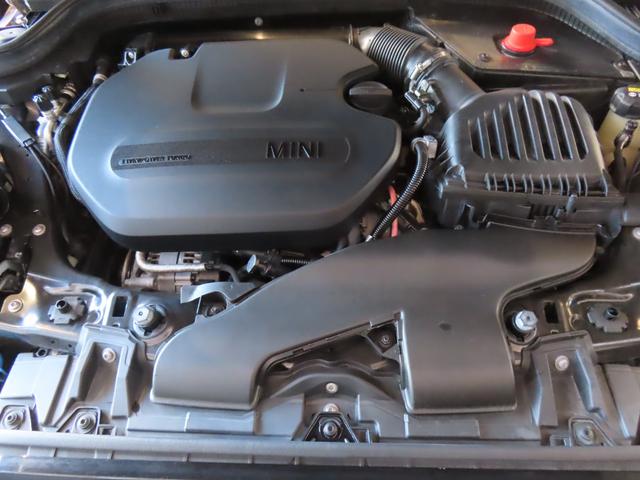ＭＩＮＩ クーパーＤ　クラシック・トリム　認定中古車／純正ナビ／純正バックカメラ／Ｂｌｕｅｔｏｏｔｈ／ユニオンジャックテールライト／アンビエントライト／ブラックルーフ／２トーンカラー（26枚目）