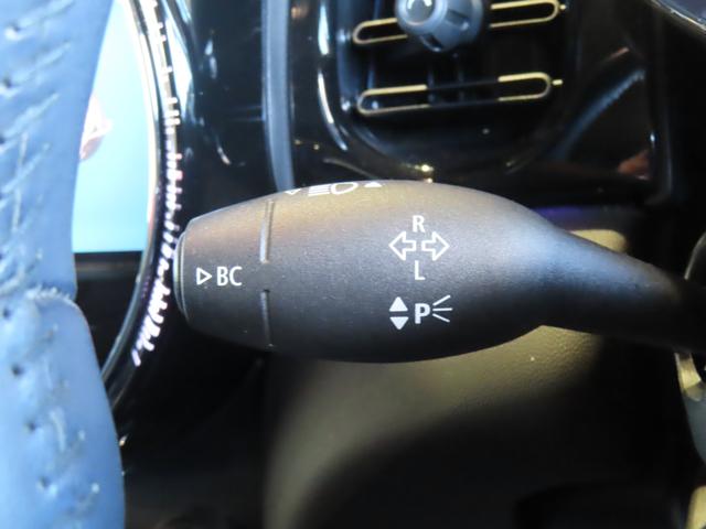 ＭＩＮＩ クーパーＤ　クラシック・トリム　認定中古車／純正ナビ／純正バックカメラ／Ｂｌｕｅｔｏｏｔｈ／ユニオンジャックテールライト／アンビエントライト／ブラックルーフ／２トーンカラー（32枚目）