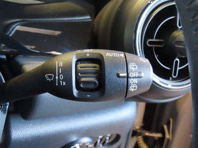ＭＩＮＩ クーパーＤ　クラシック・トリム　認定中古車／純正ナビ／純正バックカメラ／Ｂｌｕｅｔｏｏｔｈ／ユニオンジャックテールライト／アンビエントライト／ブラックルーフ／２トーンカラー（33枚目）