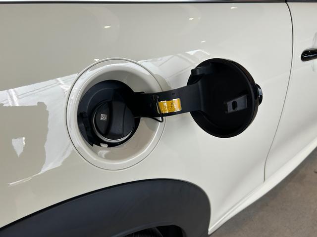 MINI ジョンクーパーワークス ジョンクーパーワークストリム アップルカープレイ搭載・Bluetooth接続・純正バックカメラ・ユニオンジャックテールランプ・レッドルーフ・認定中古車・コンフォートアクセス・AUTOライト・AUTOワイパー(22枚目)