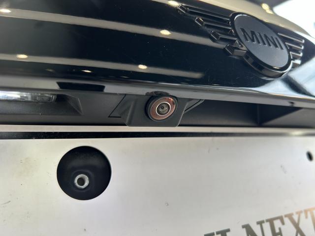 MINI ジョンクーパーワークス ジョンクーパーワークストリム アップルカープレイ搭載・Bluetooth接続・純正バックカメラ・ユニオンジャックテールランプ・レッドルーフ・認定中古車・コンフォートアクセス・AUTOライト・AUTOワイパー(24枚目)