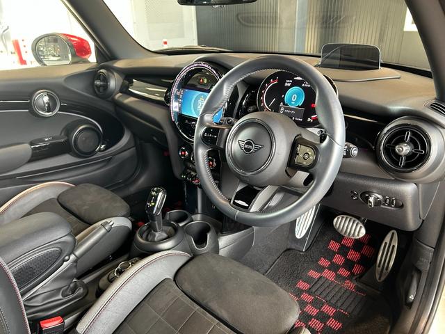 MINI ジョンクーパーワークス ジョンクーパーワークストリム アップルカープレイ搭載・Bluetooth接続・純正バックカメラ・ユニオンジャックテールランプ・レッドルーフ・認定中古車・コンフォートアクセス・AUTOライト・AUTOワイパー(29枚目)