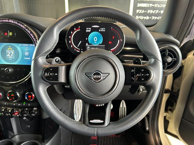 MINI ジョンクーパーワークス ジョンクーパーワークストリム アップルカープレイ搭載・Bluetooth接続・純正バックカメラ・ユニオンジャックテールランプ・レッドルーフ・認定中古車・コンフォートアクセス・AUTOライト・AUTOワイパー(31枚目)