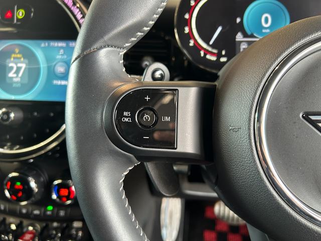 MINI ジョンクーパーワークス ジョンクーパーワークストリム アップルカープレイ搭載・Bluetooth接続・純正バックカメラ・ユニオンジャックテールランプ・レッドルーフ・認定中古車・コンフォートアクセス・AUTOライト・AUTOワイパー(32枚目)