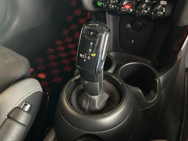 MINI ジョンクーパーワークス ジョンクーパーワークストリム アップルカープレイ搭載・Bluetooth接続・純正バックカメラ・ユニオンジャックテールランプ・レッドルーフ・認定中古車・コンフォートアクセス・AUTOライト・AUTOワイパー(41枚目)