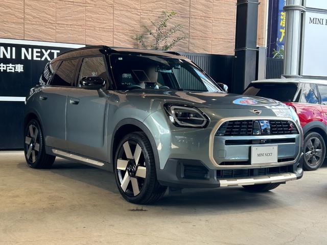 ＭＩＮＩ カントリーマンＳオール４　フェイバリット・トリム　認定中古車／Ｎｅｗモデル／ＡｏｏｌｅＣａｒＰｌａｙ／ＡｎｄｒｏｉｄＡｕｔｏ／Ｂｌｕｅｔｏｏｔｈ／電動シート／アンビエントライト／純正バックカメラ／シートヒーター／ヘッドアップディスプレイ（10枚目）