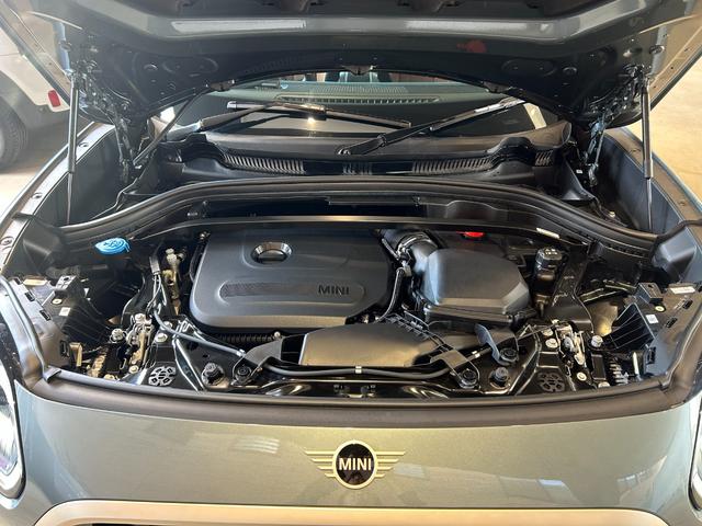 ＭＩＮＩ カントリーマンＳオール４　フェイバリット・トリム　認定中古車／Ｎｅｗモデル／ＡｏｏｌｅＣａｒＰｌａｙ／ＡｎｄｒｏｉｄＡｕｔｏ／Ｂｌｕｅｔｏｏｔｈ／電動シート／アンビエントライト／純正バックカメラ／シートヒーター／ヘッドアップディスプレイ（23枚目）