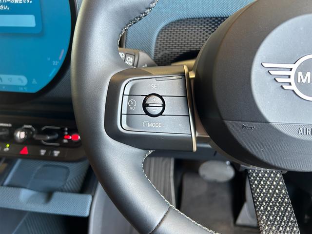 ＭＩＮＩ カントリーマンＳオール４　フェイバリット・トリム　認定中古車／Ｎｅｗモデル／ＡｏｏｌｅＣａｒＰｌａｙ／ＡｎｄｒｏｉｄＡｕｔｏ／Ｂｌｕｅｔｏｏｔｈ／電動シート／アンビエントライト／純正バックカメラ／シートヒーター／ヘッドアップディスプレイ（30枚目）