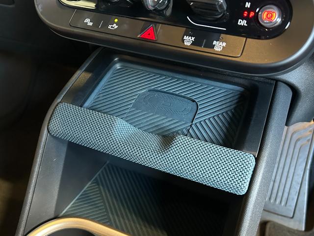 ＭＩＮＩ カントリーマンＳオール４　フェイバリット・トリム　認定中古車／Ｎｅｗモデル／ＡｏｏｌｅＣａｒＰｌａｙ／ＡｎｄｒｏｉｄＡｕｔｏ／Ｂｌｕｅｔｏｏｔｈ／電動シート／アンビエントライト／純正バックカメラ／シートヒーター／ヘッドアップディスプレイ（39枚目）